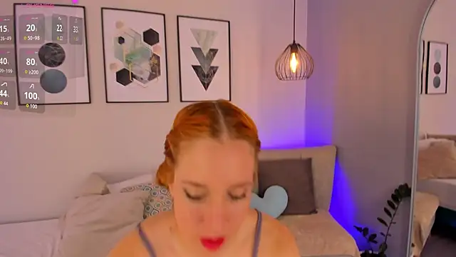 Snapshot of ariavelvet_ chatting on May 6, 2026, 3:35 am ariavelvet online show from May 6, 2026, 3:35 am