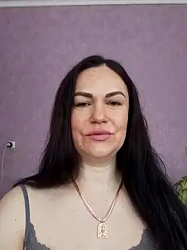 AmyLove471 online show from May 15, 2026, 9:27 am