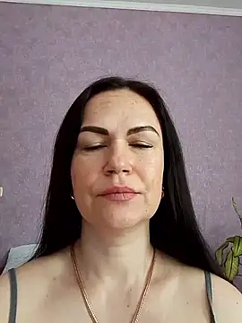 AmyLove471 online show from May 25, 2026, 6:52 am