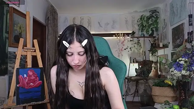 EffieMeowley online show from May 29, 2026, 11:41 am