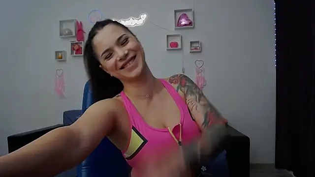 LauraLora3 online show from April 7, 2026, 9:10 am