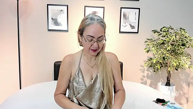 Victoria Firee online show from April 6, 2026, 12:06 pm