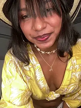 Snapshot of Eloise_aksnes chatting on June 4, 2026, 4:40 am Eloise aksnes online show from June 4, 2026, 4:40 am