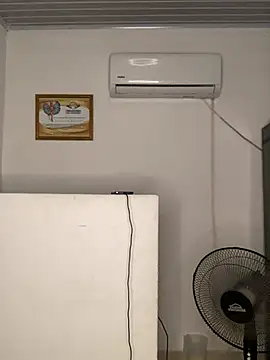 Snapshot of Eloise_aksnes chatting on July 1, 2026, 4:36 am Eloise aksnes online show from July 1, 2026, 4:36 am