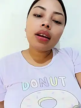 Snapshot of Naomi_Summer_ chatting on February 26, 2026, 2:43 am Naomi Summer online show from February 26, 2026, 2:43 am