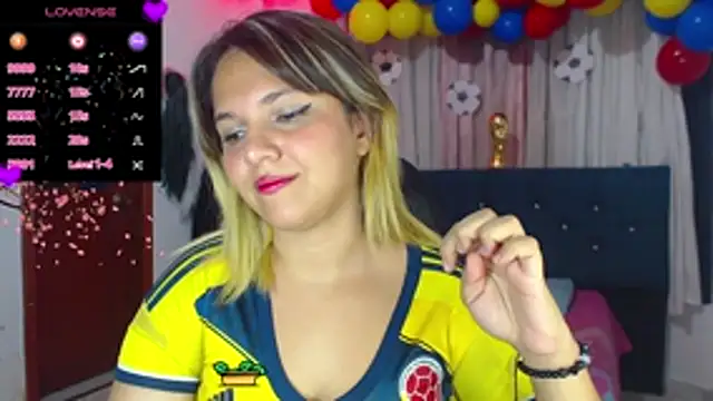 Snapshot of aurora_bela chatting on June 12, 2026, 1:26 am aurora bela online show from June 12, 2026, 1:26 am