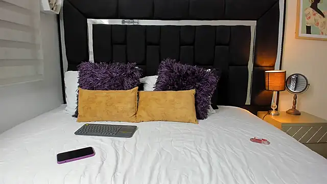 Snapshot of Tiana_moon chatting on April 8, 2026, 2:11 am Tiana moon online show from April 8, 2026, 2:11 am