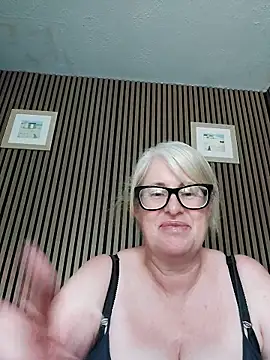 Snapshot of FlirtyFleur-x chatting on May 30, 2026, 1:08 pm FlirtyFleur-x online show from May 30, 2026, 1:08 pm