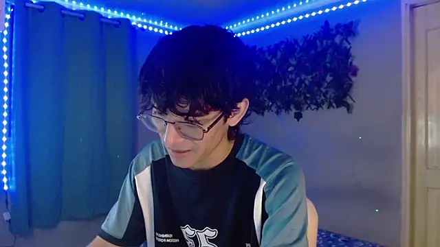 noah millerx online show from March 22, 2026, 5:11 am