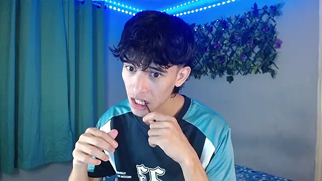 noah millerx online show from April 11, 2026, 5:01 am