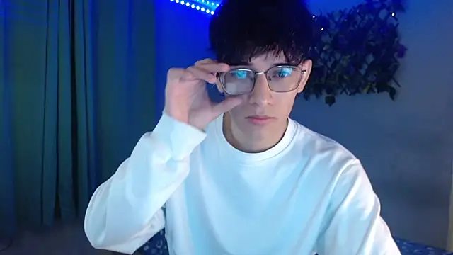 noah millerx online show from April 15, 2026, 4:41 am