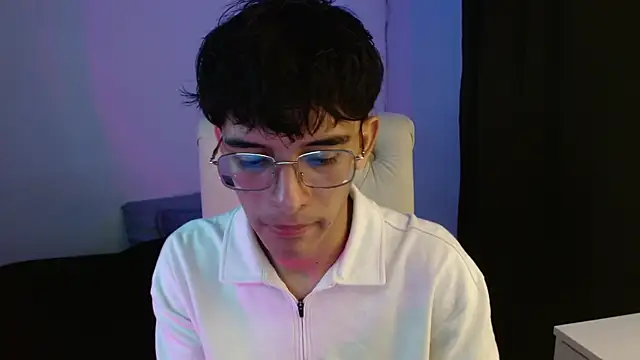 Snapshot of noah_millerx chatting on July 9, 2026, 10:58 pm noah millerx online show from July 9, 2026, 10:58 pm