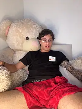 EXCLUSIVE8 online show from April 5, 2026, 9:34 pm