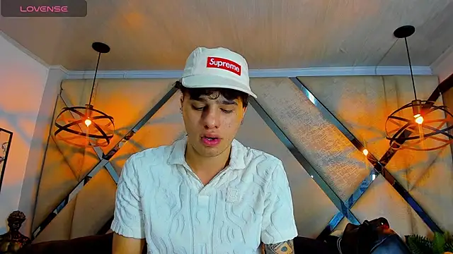 EXCLUSIVE8 online show from April 13, 2026, 4:29 am