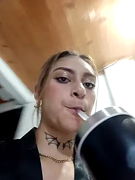 Snapshot of agathamoont chatting on February 27, 2026, 2:11 am agathamoont online show from February 27, 2026, 2:11 am