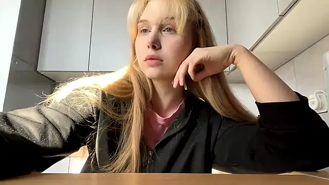 ShariLappas online show from March 7, 2026, 12:02 pm