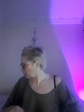 LunaBlaise online show from March 23, 2026, 8:29 am