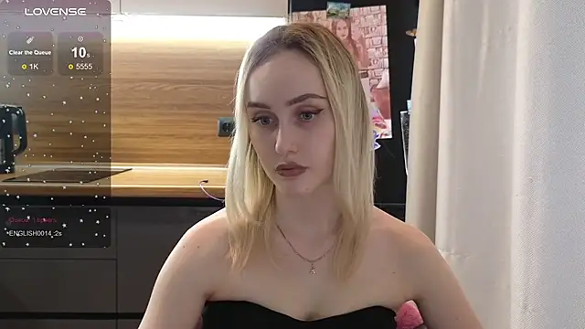 Bella Villen online show from July 28, 2026, 12:48 pm