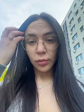 Bunny Lush online show from May 11, 2026, 4:07 am