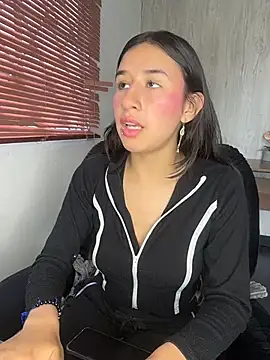 LilyRossi  online show from July 28, 2026, 2:13 pm