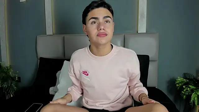 JOEYMIILLS online show from February 28, 2026, 1:12 pm