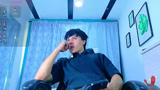 Snapshot of Dantekent chatting on May 3, 2026, 2:01 pm Dantekent online show from May 3, 2026, 2:01 pm