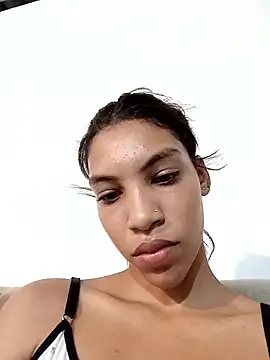 Snapshot of ginevere_20 chatting on June 12, 2026, 7:13 pm ginevere 20 online show from June 12, 2026, 7:13 pm