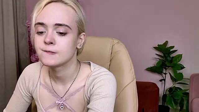 Bambi Bloom online show from March 26, 2026, 5:46 am