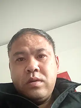 wanggang880903 online show from April 12, 2026, 9:42 pm