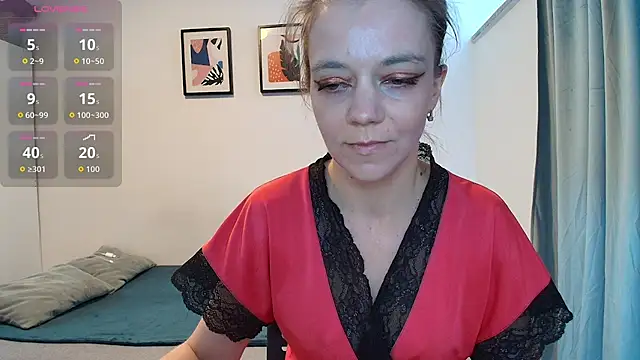 Yana-XX online show from July 10, 2026, 5:04 pm