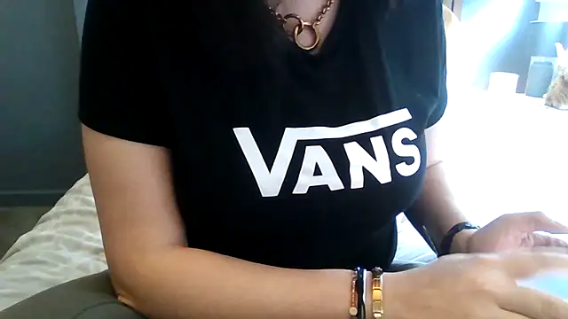 StaceyXOXO online show from March 15, 2026, 11:05 am