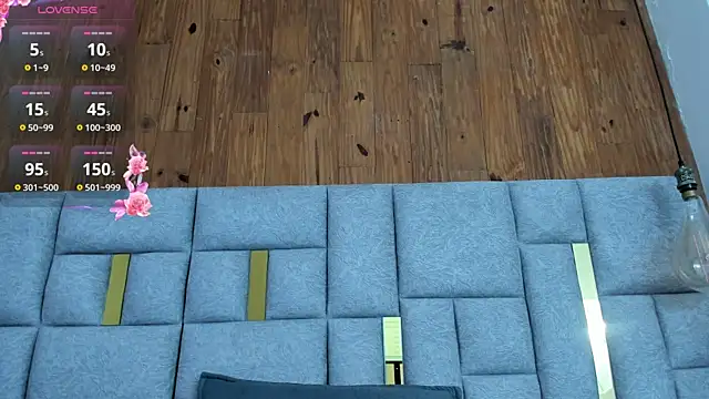 camilaa smith  online show from April 14, 2026, 7:53 pm