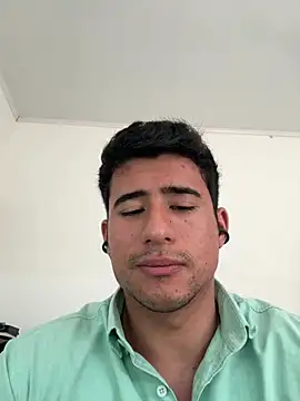 Snapshot of David-latinlover chatting on July 7, 2026, 3:05 pm David-latinlover online show from July 7, 2026, 3:05 pm