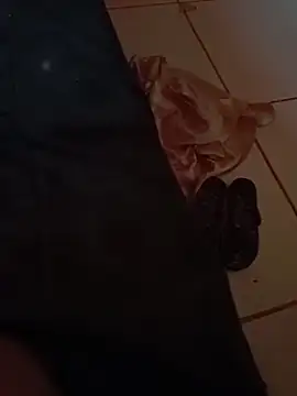 misteriosocam40 online show from April 14, 2026, 6:25 pm