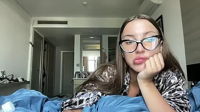 Kit kata online show from April 9, 2026, 2:11 am