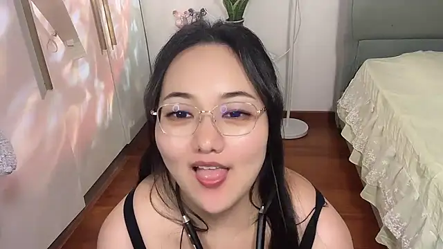 Susu-36E online show from July 28, 2026, 6:20 pm