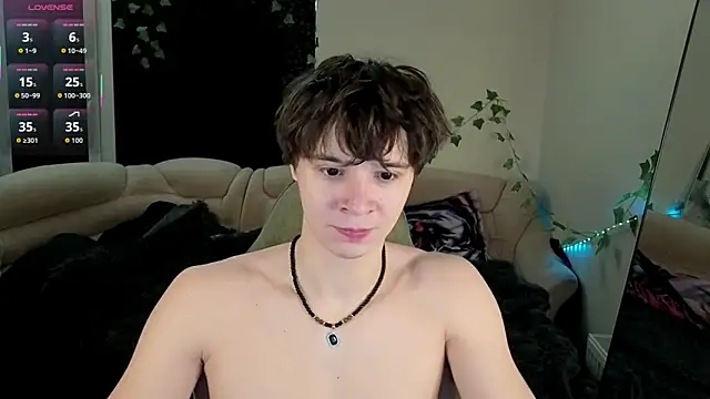 Snapshot of AnthonyCuutie chatting on May 2, 2026, 5:56 am AnthonyCuutie online show from May 2, 2026, 5:56 am