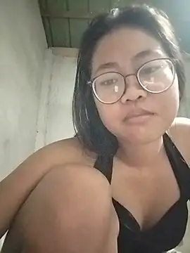 angelpinay44 online show from July 3, 2026, 3:29 pm
