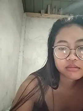 angelpinay44 online show from July 26, 2026, 4:25 pm