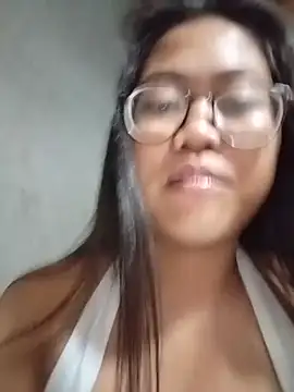 angelpinay44 online show from July 27, 2026, 4:25 pm