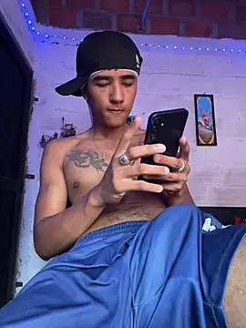 billi adamzz online show from April 12, 2026, 10:37 pm