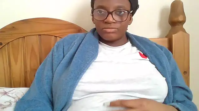 SexyGemBeauty online show from April 3, 2026, 2:26 pm