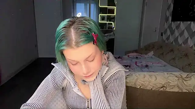 Snapshot of SalenaVeron chatting on March 3, 2026, 1:28 pm SalenaVeron online show from March 3, 2026, 1:28 pm