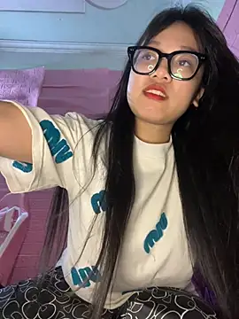 Leeeeiu online show from March 24, 2026, 2:55 pm