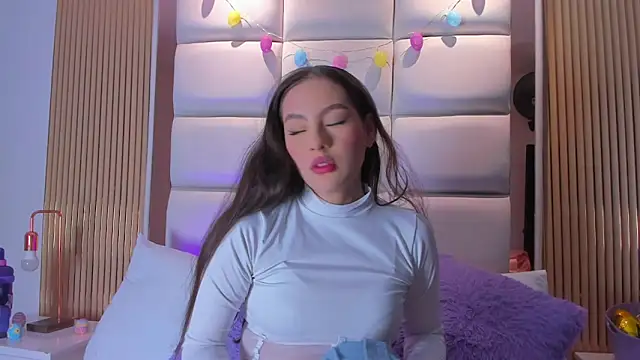 Megaan Rousee online show from April 3, 2026, 11:52 am