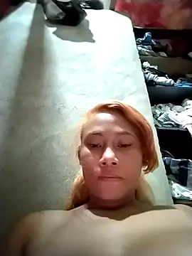 Hornyshow1 online show from April 28, 2026, 6:18 am
