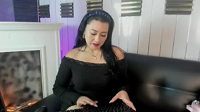 Snapshot of Terra__Rouse_ chatting on July 1, 2026, 10:28 am Terra Rouse online show from July 1, 2026, 10:28 am