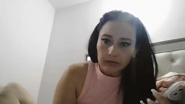 Snapshot of Terra__Rouse_ chatting on July 17, 2026, 10:47 pm Terra Rouse online show from July 17, 2026, 10:47 pm