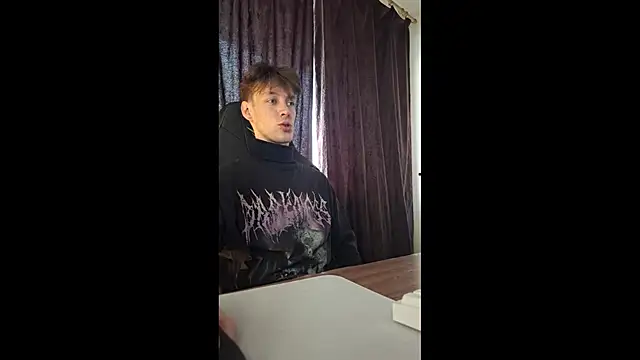 Snapshot of Huly_Entertainment chatting on February 28, 2026, 11:33 am Huly Entertainment online show from February 28, 2026, 11:33 am