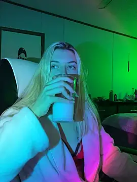 Rainsworld420 online show from April 5, 2026, 4:31 am